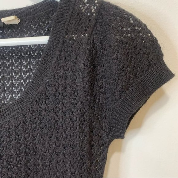 [SOLD] Black H&M Crochet Knit 70’s Style Belted Mini Dress size Small - Picture 4 of 7